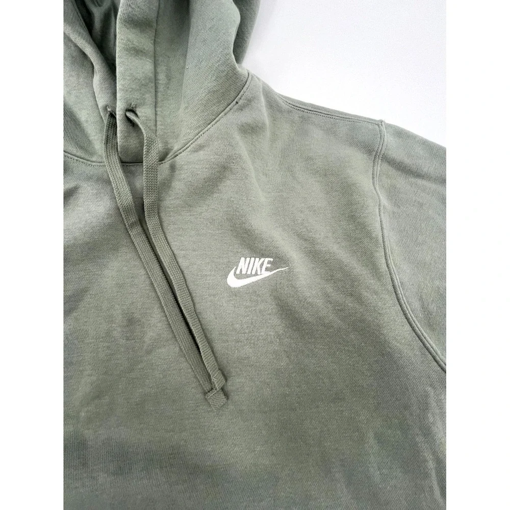 Nike Club Fleece Hoodie Mens Medium Green Cotton Swoosh‎ Logo Lined Standard Fit